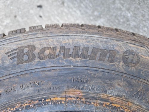 2 KS ZIMNÍ PNEUMATIKA BARUM POLARIS 5 - 155/80 R13 79T - 20578