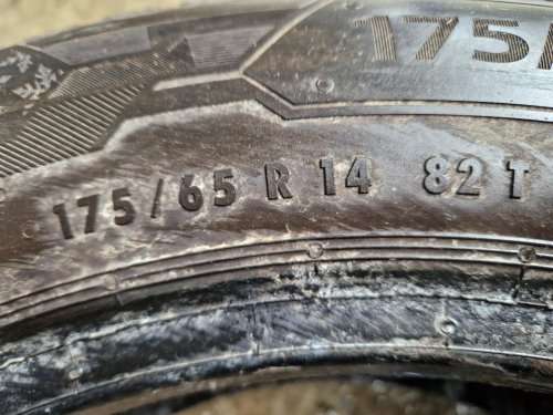 2 KS ZIMNÍ PNEUMATIKA BARUM POLARIS 5 - 175/65 R14 82T - 20293