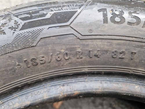 2 KS ZIMNÍ PNEUMATIKA BARUM POLARIS 5 - 185/60 R14 82T - 20570