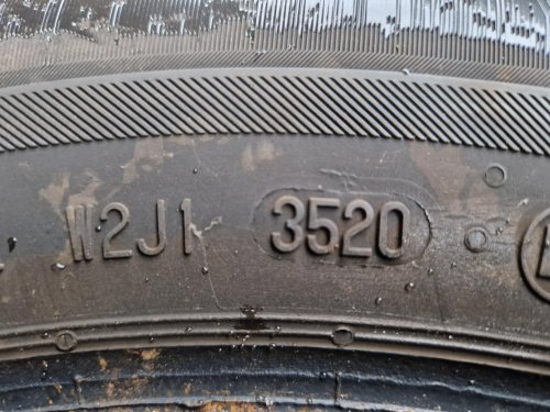 2 KS ZIMNÍ PNEUMATIKA BARUM POLARIS 5 - 185/60 R14 86T - 20605