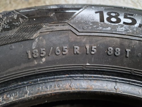 2 KS ZIMNÍ PNEUMATIKA BARUM POLARIS 5 - 185/65 R15 88T - 20501