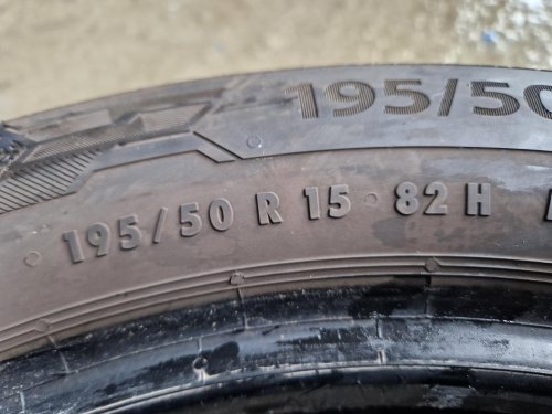 2 KS ZIMNÍ PNEUMATIKA BARUM POLARIS 5 - 195/50 R15 82H - 20602