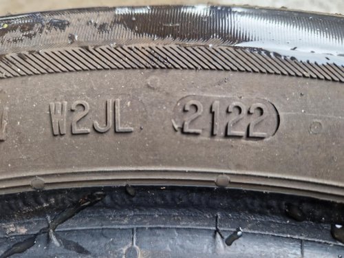 2 KS ZIMNÍ PNEUMATIKA BARUM POLARIS 5 - 195/50 R15 82H - 20602