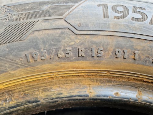 2 KS ZIMNÍ PNEUMATIKA BARUM POLARIS 5 - 195/65 R15 91T - 20429