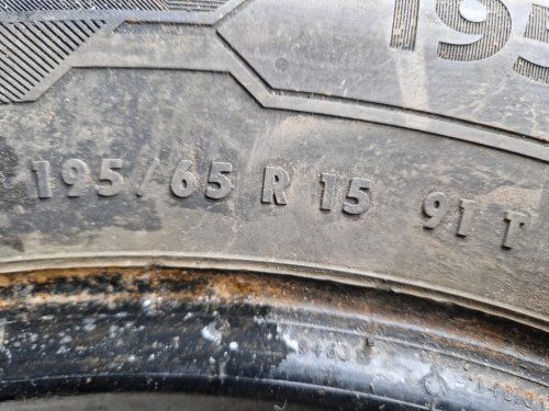2 KS ZIMNÍ PNEUMATIKA BARUM POLARIS 5 - 195/65 R15 91T - 20581