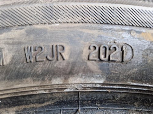 2 KS ZIMNÍ PNEUMATIKA BARUM POLARIS 5 - 215/60 R16 99H - 20580