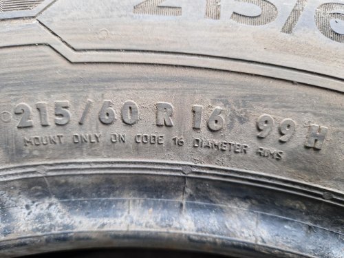 2 KS ZIMNÍ PNEUMATIKA BARUM POLARIS 5 - 215/60 R16 99H - 20580