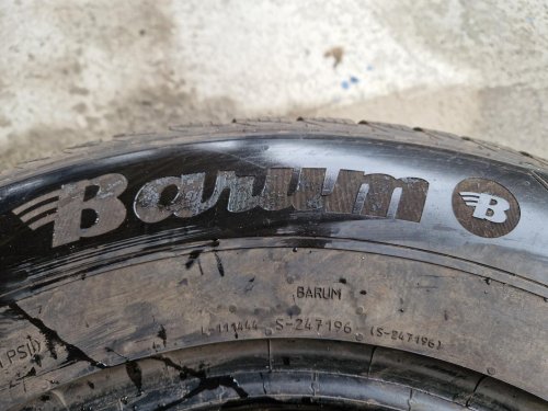 2 KS ZIMNÍ PNEUMATIKA BARUM POLARIS 5 - 245/70 R16 107H - 20296