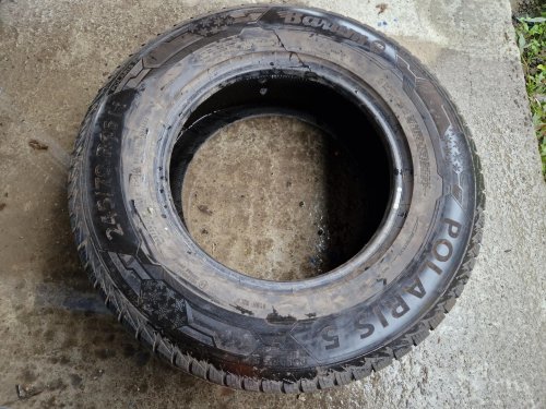 2 KS ZIMNÍ PNEUMATIKA BARUM POLARIS 5 - 245/70 R16 107H - 20296