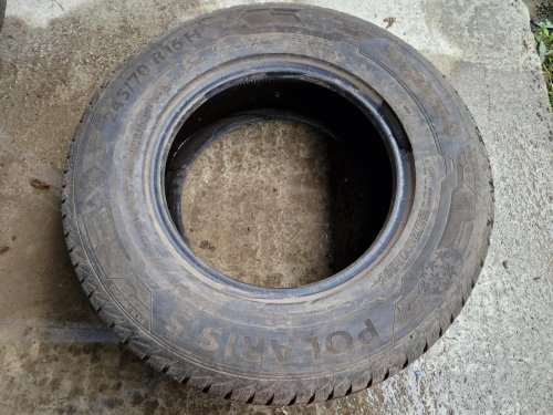 2 KS ZIMNÍ PNEUMATIKA BARUM POLARIS 5 - 245/70 R16 107H - 20296