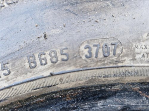 2 KS ZIMNÍ PNEUMATIKA CEAT ARTIC III 155/80 R13 79Q - 20579