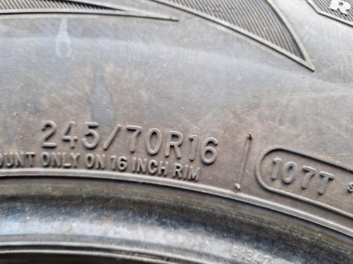 2 KS ZIMNÍ PNEUMATIKA COOPER WEATHER-MASTER WSC 245/70 R16 107T - 20595