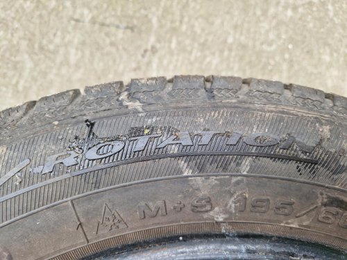 2 KS ZIMNÍ PNEUMATIKA DEBICA FRIGO 195/60 R15 88T - 20561