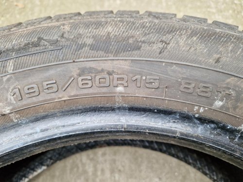 2 KS ZIMNÍ PNEUMATIKA DEBICA FRIGO 195/60 R15 88T - 20561