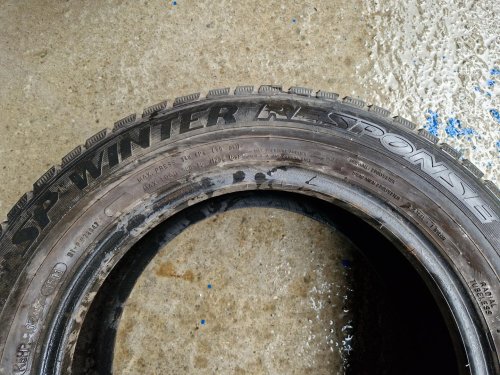 2 KS ZIMNÍ PNEUMATIKA DUNLOP SP WINTER RESPOSE 175/70 R14 88T - 20400