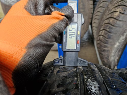2 KS ZIMNÍ PNEUMATIKA DUNLOP SP WINTER RESPOSE 175/70 R14 88T - 20400