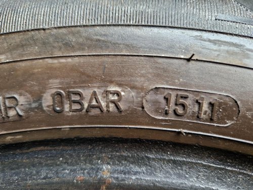 2 KS ZIMNÍ PNEUMATIKA DUNLOP SP WINTER RESPOSE 175/70 R14 88T - 20400