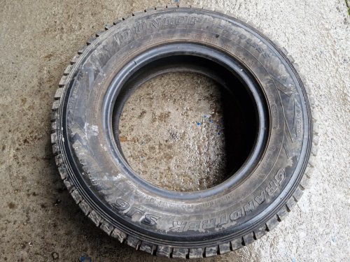 2 KS ZIMNÍ PNEUMATIKA DUNLOP STUDLESS GRANDTREK SJ6 - 205/70 R15 95Q - 20500