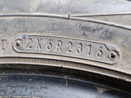 2 KS ZIMNÍ PNEUMATIKA DUNLOP STUDLESS GRANDTREK SJ6 - 205/70 R15 95Q - 20500