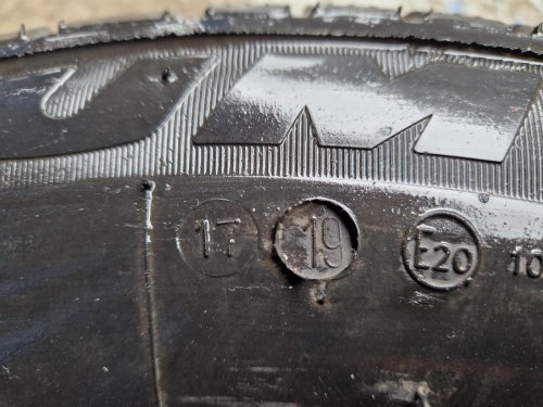 2 KS ZIMNÍ PNEUMATIKA GLOB-GUM WINTER CW-790 - 195/65 R15 - 20399