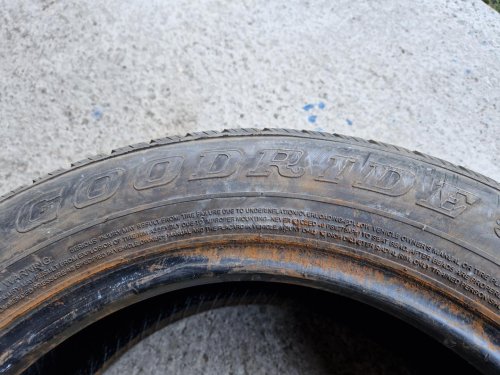 2 KS ZIMNÍ PNEUMATIKA GOODRIDE SW601 - 205/60 R16 92H - 20957