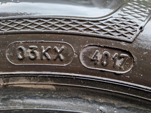 2 KS ZIMNÍ PNEUMATIKA KLEBER DYNAXER HP3 - 195/60 R15 88H - 20397