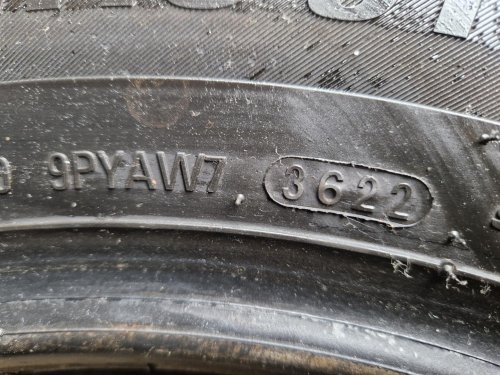2 KS ZIMNÍ PNEUMATIKA KUMHO WINTERCRAFT WP52 - 195/65 R15 91T - 20588