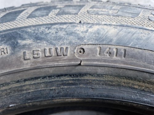 2 KS ZIMNÍ PNEUMATIKA LASSA SNOWAYS 2 PLUS 165/70 R14 81T - 20864