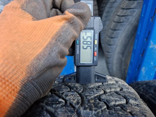 2 KS ZIMNÍ PNEUMATIKA LASSA SNOWAYS 2 PLUS 165/70 R14 81T - 20864