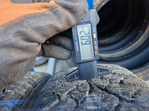 2 KS ZIMNÍ PNEUMATIKA LASSA SNOWAYS 2 PLUS 165/70 R14 81T - 20864