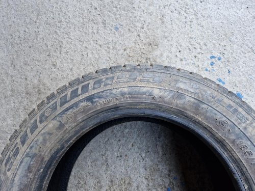 2 KS ZIMNÍ PNEUMATIKA LASSA SNOWAYS 2 PLUS 165/70 R14 81T - 20864