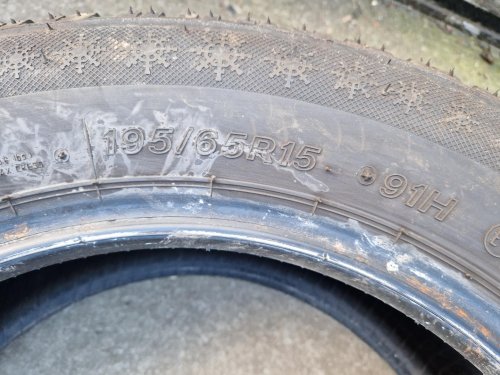 2 KS ZIMNÍ PNEUMATIKA LASSA SNOWAYS 4 - 195/65 R15 91H - 20379