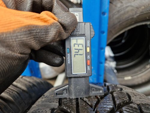 2 KS ZIMNÍ PNEUMATIKA LASSA SNOWAYS 4 - 195/65 R15 91H - 20407