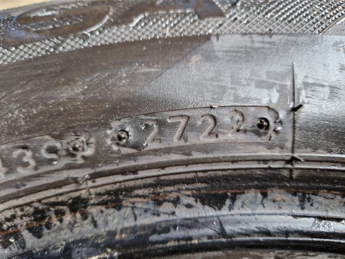 2 KS ZIMNÍ PNEUMATIKA LASSA SNOWAYS 4 - 195/65 R15 91H - 20407