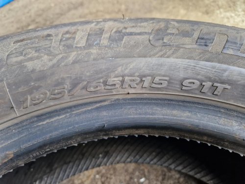 2 KS ZIMNÍ PNEUMATIKA LAUFENN FIT + 195/65 R15 91T - 20522