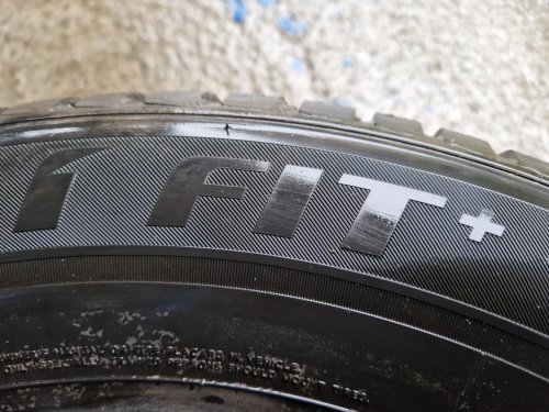 2 KS ZIMNÍ PNEUMATIKA LAUFENN FIT + 195/65 R15 91T - 20611