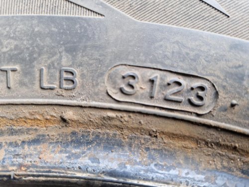 2 KS ZIMNÍ PNEUMATIKA LAUFENN FIT + 195/65 R15 91T - 20737