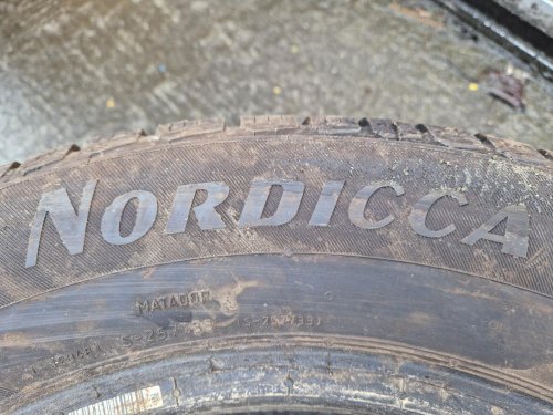 2 KS ZIMNÍ PNEUMATIKA MATADOR NORDICA 195/65 R15 91T - 20282