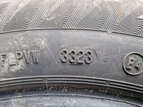 2 KS ZIMNÍ PNEUMATIKA MATADOR NORDICCA 185/60 R14 82T - 21060