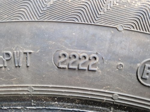 2 KS ZIMNÍ PNEUMATIKA MATADOR NORDICCA 185/65 R15 88T - 20403