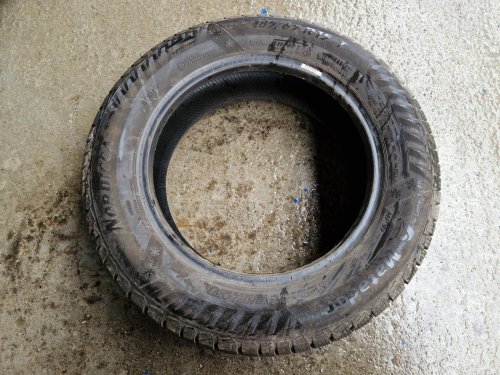 2 KS ZIMNÍ PNEUMATIKA MATADOR NORDICCA 185/65 R15 88T - 20404