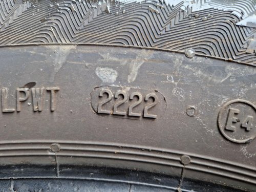 2 KS ZIMNÍ PNEUMATIKA MATADOR NORDICCA 185/65 R15 88T - 20404