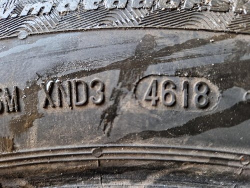 2 KS ZIMNÍ PNEUMATIKA MATADOR SIBIR SNOW 215/60 R16 99H - 20944