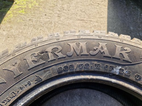 2 KS ZIMNÍ PNEUMATIKA MATADOR YERMAK - 205/70 R15 96T - 20483