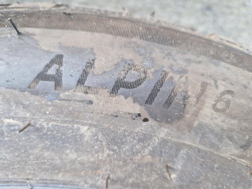 2 KS ZIMNÍ PNEUMATIKA MICHELIN ALPIN 6 185/65 R15 88T - 20281