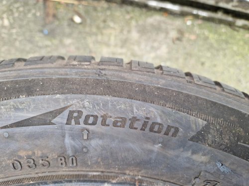 2 KS ZIMNÍ PNEUMATIKA NEXEN WINGUARD SNOW G3 - 185/60 R14 82T - 20557