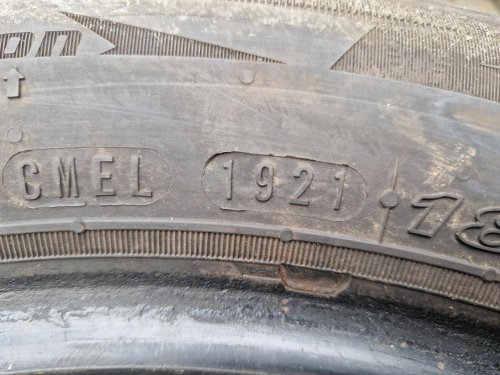 2 KS ZIMNÍ PNEUMATIKA NEXEN WINGUARD SNOW G3 - 185/60 R14 82T - 20557