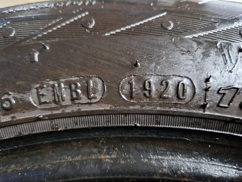 2 KS ZIMNÍ PNEUMATIKA NEXEN WINGUARD SNOW WH2 - 185/65 R14 86T - 20304
