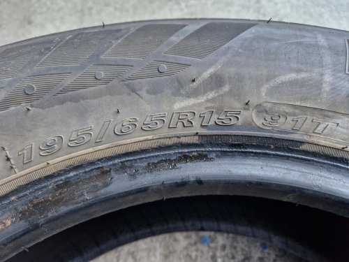 2 KS ZIMNÍ PNEUMATIKA NEXEN WINGUARD SNOW WH2 - 195/65 R15 91T - 21066