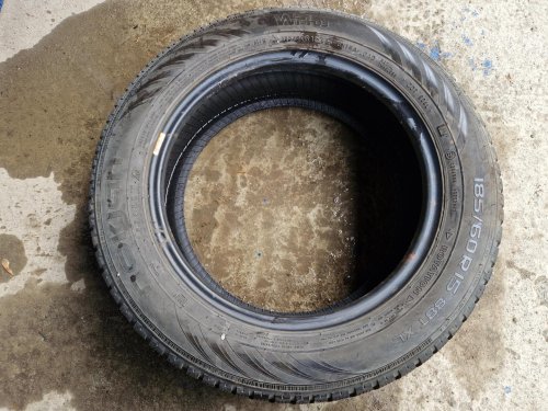 2 KS ZIMNÍ PNEUMATIKA NOKIAN WR D3 - 185/60 R15 88T - 20585
